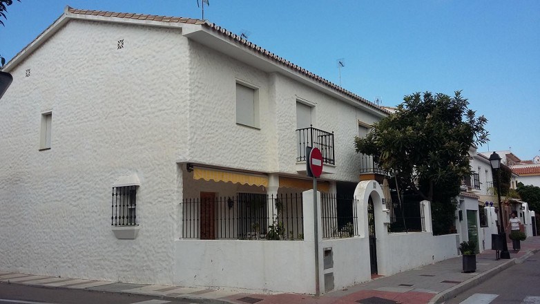 Refurbishment of a corner townhouse