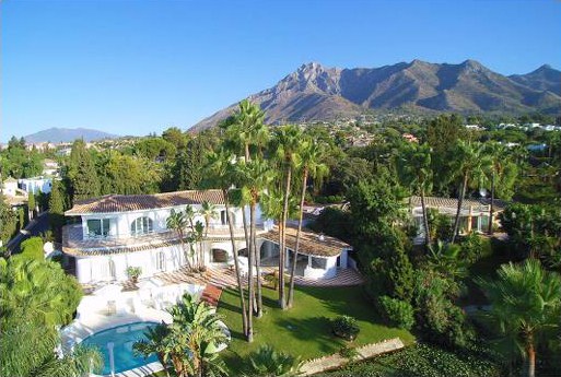 Refurbishment of a luxury villa
