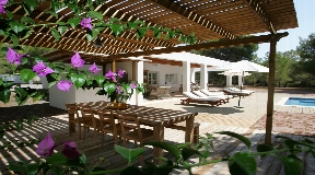 Modern villa in the highly demanded neighbourhood close to the beach in Cala Jondal