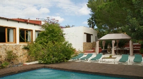 Beautiful house in the area of ​​Jesus with 2,400 m2 of land and 340 m2 built