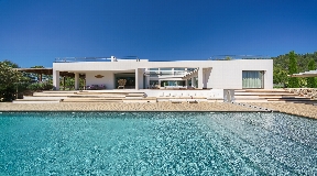Unique designer villa minutes away from Cala Jondal