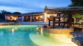 Two fincas for sale near to Santa Gertrudis Shool