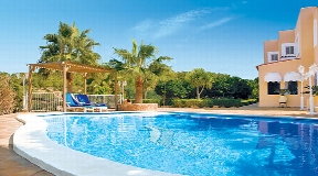 Nice house walking distance to the beach from Portinax