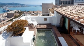 Beautiful townhouse in Ibiza with fantastic views