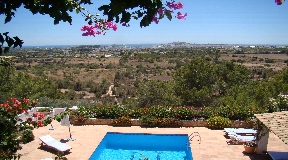 Unique house with unforgettable views of Dalt Vila and the sea