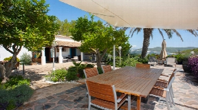Traditional Ibiza finca with restaurant license - Santa Eulalia