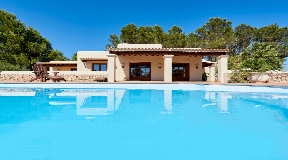 Cosy finca within the countryside on the road to Can Furnet