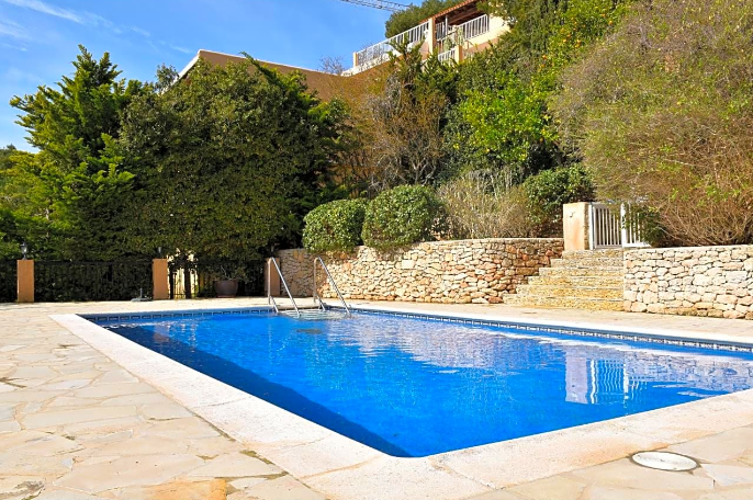 Beautiful mansion with Italian elegance on the hill of Can Furnet with amazing sea views