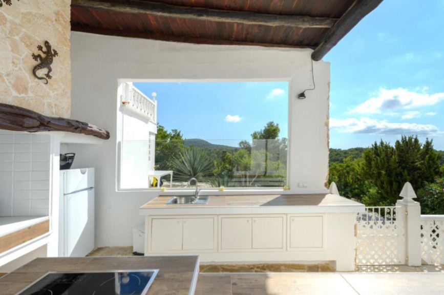 Nice villa with beautiful views to Dalt Vila and the sea in Can Furnet