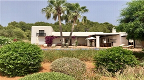 Renovated typical Ibizenko finca in the countryside of San Carlos