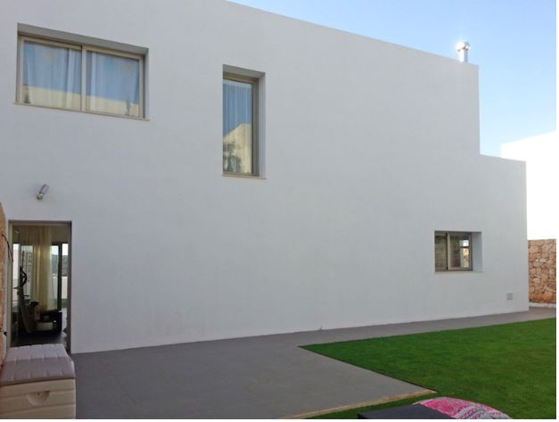 Modern top quality terraced house with private pool in Roca llisa