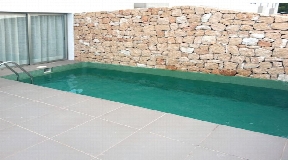 Modern top quality terraced house with private pool in Roca llisa
