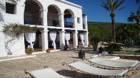Majestic property in San José with tennis court and excellent views