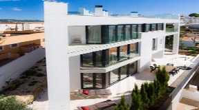 Highend 3 level complex in Ibiza town single or duplex available