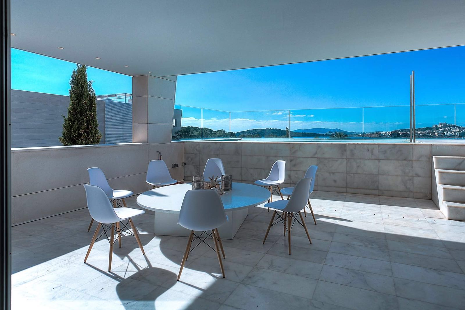 Superb frontline appartment with private pool in Es Pouet Talamanca