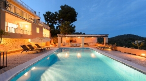 Superb villa with nice views for sale in Can Furnet