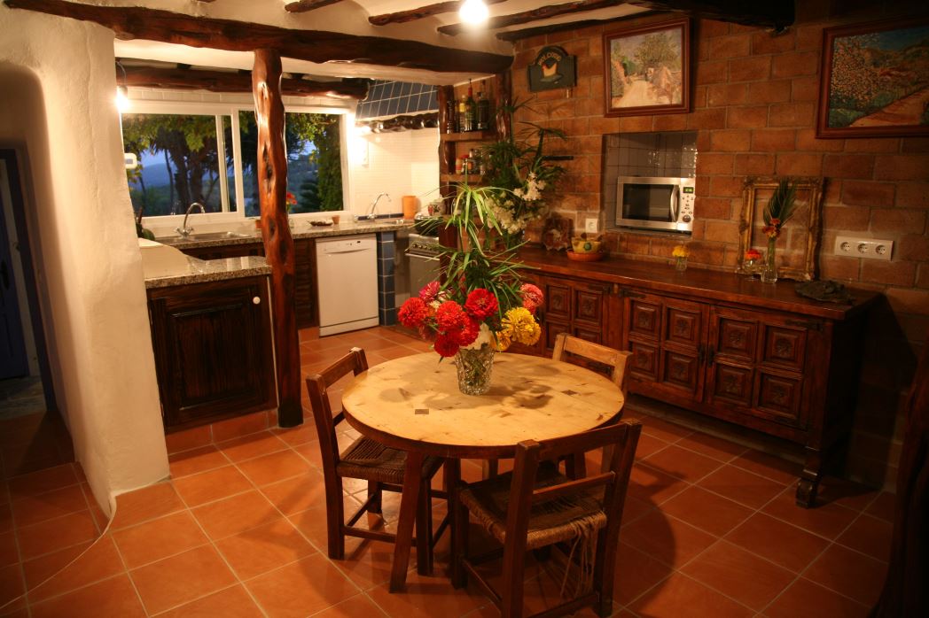 Very fancy finca in the outback near San Augustin offering maximum privacy