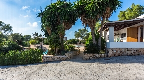 Superb luxurious and wide villa for sale in Jesus