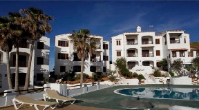 Nice hotel with pool and garden for sale in Menorca
