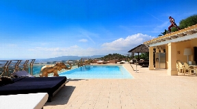 Luxury villa with sea views in Can Furnet