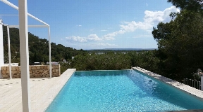 Unique villa for sale overlooking Las Salinas and the sea
