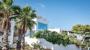 Beautiful townhouse in Cala Vadella Ibiza walking distance to the beach