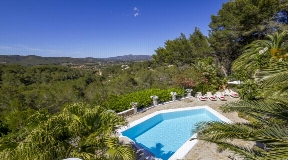 A Finca like from the fairy tale book in pure nature close to Santa Eulalia