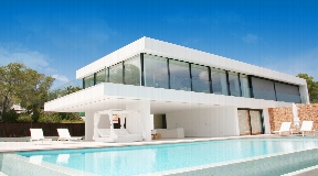 Wonderful luxurious villa situated in Vista Alegre for sale
