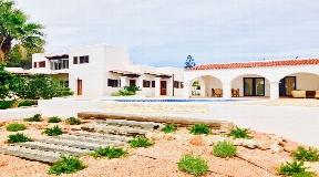 Lovely finca in a peaceful area of San Carlos for sale