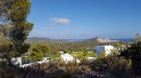 Unique Plot with 1660 m2 on the hill from Vista Alegre for sale