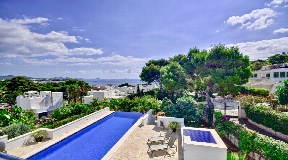 Wonderful villa on the Mediterranean coast in for sale