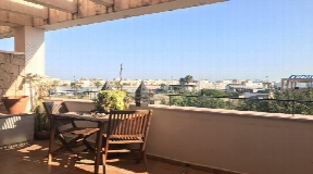 Superb first floor duplex apartment is situated in Can Cantó for sale