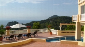 Cosy mansion on the hill top of Cala Salada