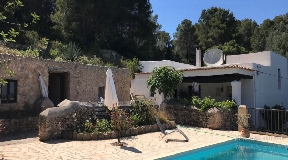 Rural finca on a hill in a very peaceful situation in San Agustin
