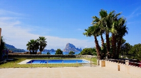 Amazing town house with sea views to Es Vedra