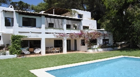 Dignified villa with incredible sea views on top of Can Furnet