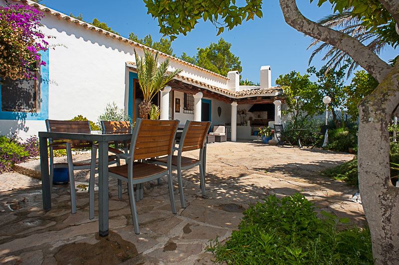 Superb fully renovated Ibizan finca in top condition for sale on Ibiza in Santa Eulalia