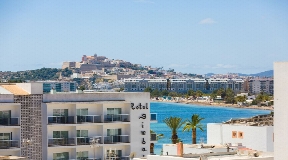 Beautiful apartment with nice views walking distance to the beach of Talamanca