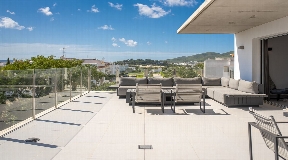 Unique penthouse for sale situated in the center of the village of Jesús