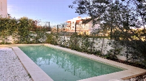 Newli build semi-detached villa with large roof terrace and elevator for sale