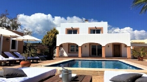 Beautiful finca in San Jordi de Ses Salinas with turistic licence for sale