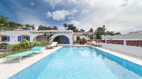 Beautiful villa in Cala Salada for sale