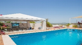 Superb villa located in one of the most exclusive residential of Ibiza
