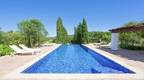 Wonderful villa of 300 m2 situated in the village of San Rafael