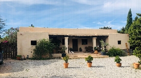Wonderful villa situated in a quiet area from Ibiza for sale