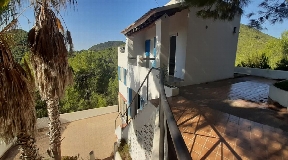 Very quiet house located 10 minutes from Ibiza town with lots of privacy