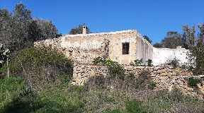 Wonderful Finca for sale from the year 1900 in San Juan