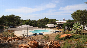 Nice villa located in a very quiet area on a hill in Cala Vadella for sale