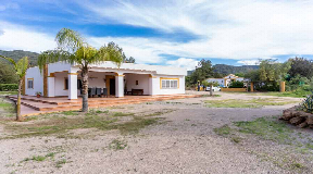 Large finca with two villas in Benimussa for sale