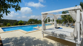 Ibiza classic frontline villa style to Cala Jondal with rental licence for sale